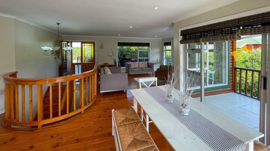 6 Bedroom Property for Sale in Nature On Sea Western Cape